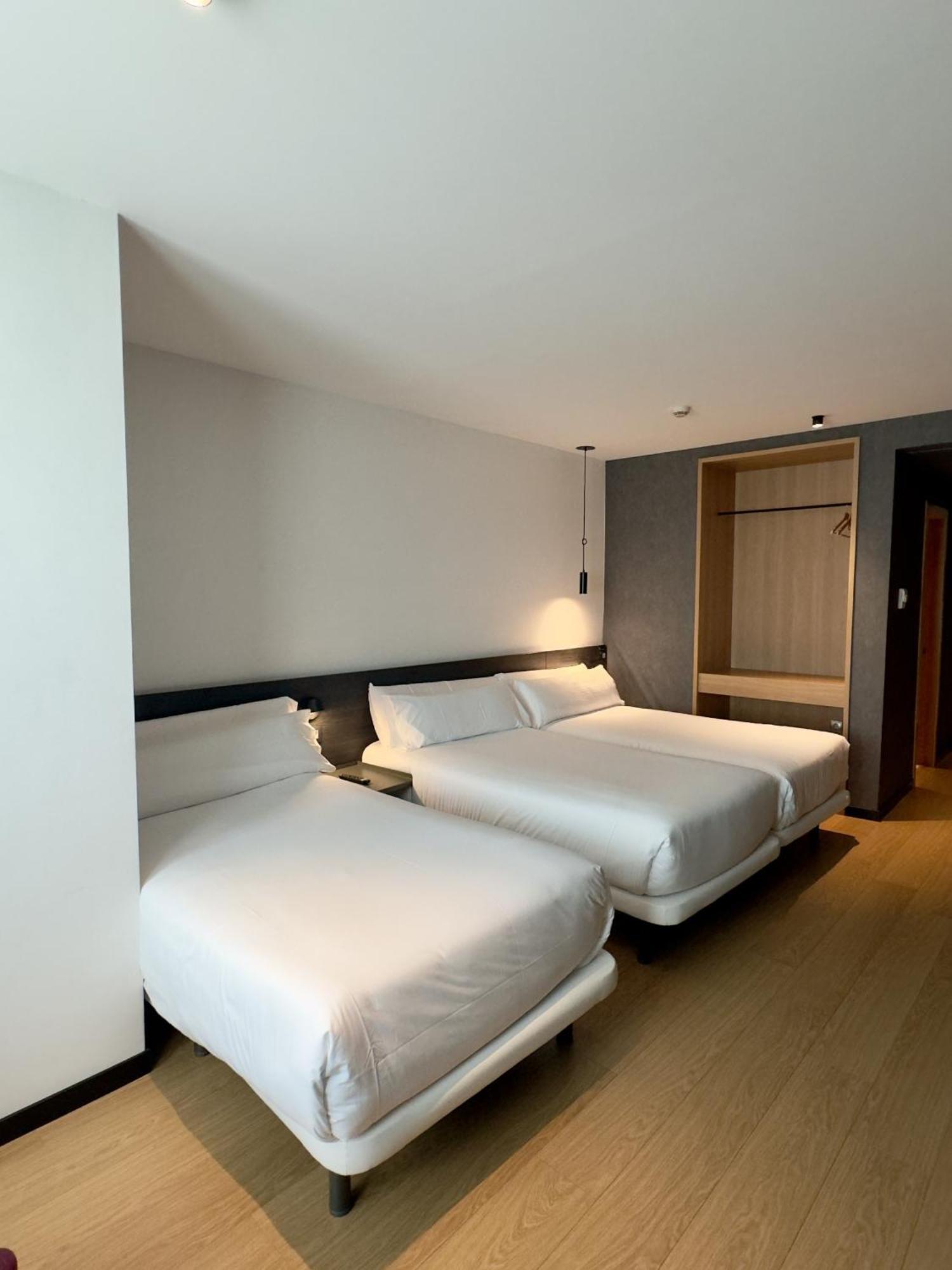 Hotel Forum Ceao Lugo Exteriör bild